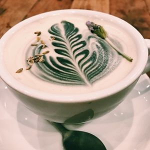 Meet your Posher, Violette